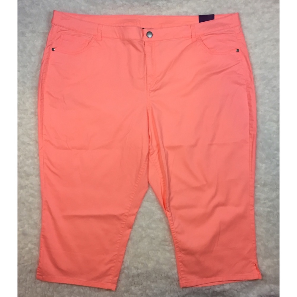🦊NWT Lane Bryant bright coral capris size 26